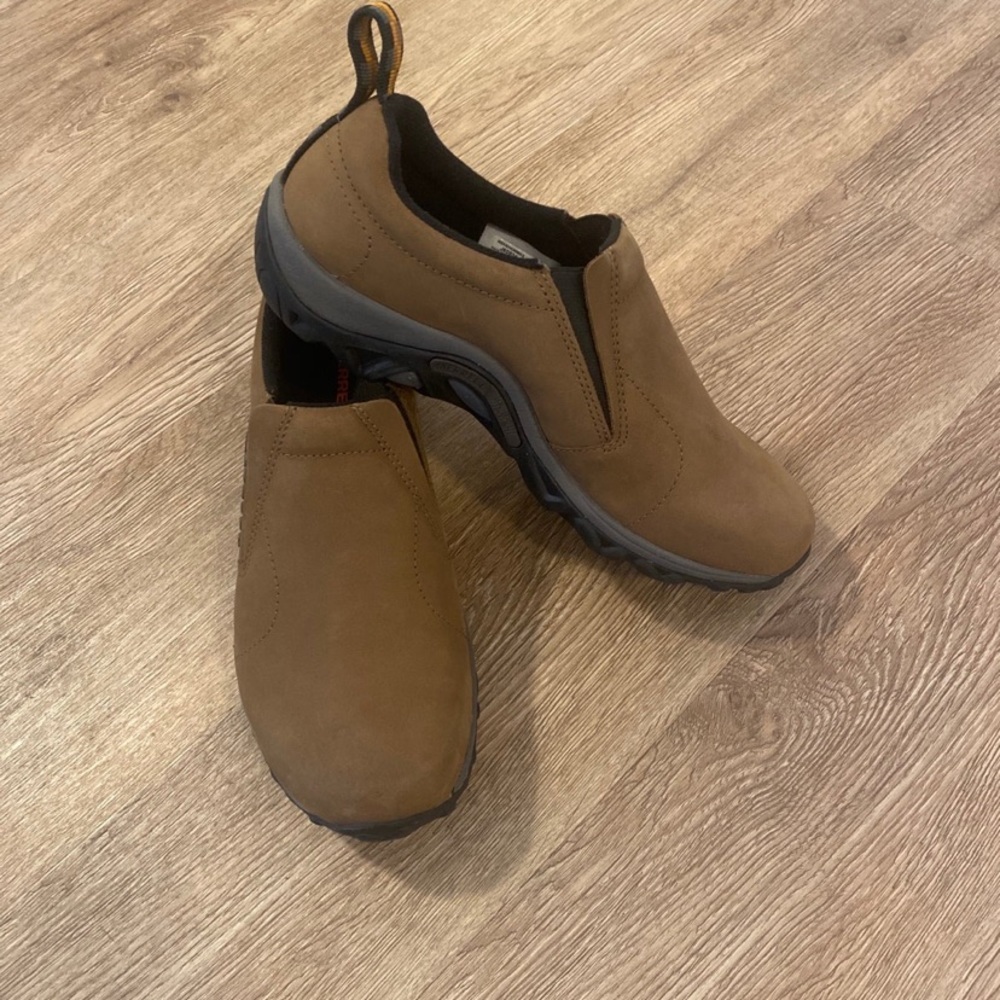 Brown Merrells • Size 7.5